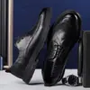 Sapatos de Couro Formais de Negócios Masculinos para Primavera, Sapatos Casuais Britânicos Masculinos, Sapatos de Couro com Cadarço para o Trabalho, Sapatos Masculinos de Comércio Exterior