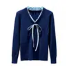 Suéter de punto trenzado con cuello en V y patchwork de lazo azul para mujer, prenda interior de primavera, capa base elegante de corte ajustado