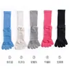Calcetines de yoga presión profesional caña alta Pilates calcetines deportivos con puntos antideslizantes algodón caña media comercio exterior puntera dividida calcetines de cinco dedos