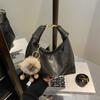 Bolso de diseño de nicho para mujer, nuevo bolso de hombro popular de moda de otoño e invierno 2024, bolso bandolera.