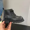 Botas Martin de Malha com Forro de Fleece Estilosas para o Inverno 2026 para Crianças, Botas de Cano Curto de Couro Genuíno com Bico Redondo e Solado Grosso para Crianças Maiores