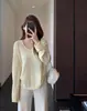 Suéter de Tricô Soltinho com Decote V Estilo Coreano Estilo Preguiçoso Suéter Soltinho Emagrecedor Top para Mulheres 26 Outono Inicial Novo H092403