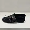 Encuentro de Primera Temporada Estación Europea 2026 Otoño/Invierno Nuevo Estilo Zapatos Cálidos de Felpa Peluda para Mujer Hebilla de Cuero Zapatos Individuales Mocasines