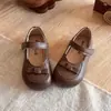Sapatos de Princesa Cor Sólida Estilo Doce para Meninas 2026 Primavera e Outono Novos Laço Versátil Sapatinhos de Couro Bico Redondo Sola Macia Flats