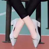 Novos Sapatos Femininos Outono 2026: Sapatos de Salto Médio Chunky Slip-On da Moda de Alta Qualidade Versáteis para Mulheres