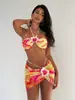 2026 Nuevo Bikini Bodycon Estampado de Espalda Descubierta con Cuello Halter Estilo Resort Europeo y Americano Conjunto de Tres Piezas Estilo Europeo y Americano Transfronterizo con Efecto Degradado