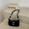 Moderna 2026 Bolsita de Axila para Mujer de Gran Venta, Bolso de Mano con Retazos Vintage, Bolso Pequeño Cruzado de Hombro Versátil para el Uso Diario