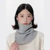 Cachecol de Tricô Simples Versátil Cor Sólida Feito à Mão com Design de Botão, Protetor de Pescoço de Gola Alta Quente e Fashionável para Homens e Mulheres no Outono e Inverno