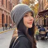Gorro nuevo estilo con borde enrollado y cordón que hace que la cara se vea más pequeña, tejido para otoño e invierno, sombrero cálido que protege los oídos para mujer, gorra ajustable con cordón para clima frío