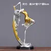Ornamento Criativo de Luxo Leve de Menina Dançarina para Sala de Estar Decorações de Armário de Vinho Artesanato em Resina para Amigos