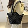 Bolso de mujer de gran capacidad, otoño e invierno 2024, nueva moda, bolso de hombro tipo bandolera informal con diseño rómbico.