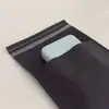 Bolsas Gruesas Autoadhesivas Personalizadas de CPE Negro para Ropa, Anti-Mirada para Almacenamiento de Productos Electrónicos y Ropa, Personalización Frosted por un Lado