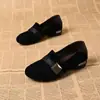 Sapatos Casuais Slip-On 2026 Primavera e Outono Novo Estilo Britânico Couro Macio Fosco Bico Redondo Baixo Mocasins para Mulheres Versátil