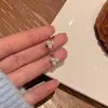 Pendientes de Perla de Uva Pequeña Aguja de Plata Pendientes Pequeños y Simples Elegantes Japoneses y Coreanos Diseño Personalizado de Gama Alta Pendientes de Diamante