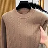 Suéter masculino de tricô torcido de alta qualidade, gola redonda, mangas compridas, camada base casual versátil para o outono, atacado