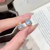 Brincos Studs de Prata S925 com Pino de Prata e Diamante de Alto Carbono Estilo Ins Sensação de Alto Padrão Brincos de Ferradura Duplos com Diamante Luxo Leve Versátil para o Dia a Dia