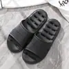 Nuevas Chanclas de Baño de Verano para Mujer 2024 Antideslizantes Suela Suave Huecas que Drenan Secado Rápido Chanclas de Casa para Pareja