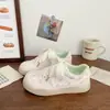 Tenis rosas florales para mujer, lindos y originales, nuevo diseño chic de nicho otoño 2026, versión coreana para estudiantes, zapatos blancos transpirables
