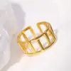 Joias Lele Moda e Design Único de Celebridade da Internet Dedo Indicador Estilo Minimalista Anel de Aço Inoxidável Dourado Anel em Formato de Coração para Mulheres