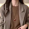 Collar de Pony Terciopelo Rojo para Mujer, Cadena Versátil de Suéter de Gama Alta para Otoño e Invierno, Popular Accesorio de Cadena para Clavícula con Cordón