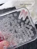Joyería de Aleación para Arte de Uñas Mini Flor de Cinco Pétalos Más Vendida Transfronteriza con Diamantes de Colores Brillantes y Pequeñas Flores Huecas Accesorios de Uña Usables