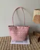 2026 Nuevo Bolso Cesta Tejida de Piel de Oveja, Bolso de Hombro de Cuero Genuino de Gama Alta de Nicho, Bolso Tote Vintage para Mujer, Venta al por Mayor de Fábrica