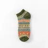 Meias Cano Baixo Masculinas de Dupla Face para Primavera e Outono Meias de Lã com Coelhos Retrô Meias Masculinas Confortáveis Estilo Étnico Fabricante Venda por Atacado