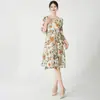 Vestido de Alta Gama para Mujer Estilo Issey Miyake con Textura Premium, Cuello Redondo Estampado, de Longitud Media, Corte Holgado, Favorecedor y Adelgazante