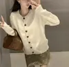 Cárdigan de punto con botón de corazón, estilo dulce y delicado para mujer, nuevo suéter abrigo exterior suave de cuello redondo para primavera y otoño, abrigo corto