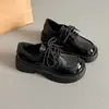 Mocassins Femininos Retro de Solado Grosso 2026 Primavera e Outono Novos Versáteis Estilo College Preto Cadarço Estilo Britânico JK Sapatos Pequenos de Couro