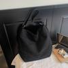 Bolso Cubo Estilo Perezoso para Viajar, Bolso de Hombro Tote Grande de Gamuza, Nuevo Tendencia Otoño e Invierno 2025