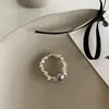 Anel de Prata Quebrada Irregular com Pérolas Moda Francesa Elegante Versátil Luxo Leve Temperamento Joias Personalizadas de Alta Qualidade para Mulheres