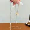 Colar com Pingente de Estrela Versátil Novo Design Outono e Inverno, Colar Feminino Longo Minimalista Elegante Exquisito de Alta Qualidade