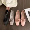 Zapatos de tacón grueso de punta cuadrada de satén rosa para mujer, Zapatos de noche elegantes estilo ballet francés con lazo, Primavera 2025