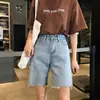 Pantalones cortos de mezclilla de cinco minutos para mujer 2026 verano estudiante cinco minutos delgados holgados pierna recta estilo Hong Kong cintura alta petite pantalones cortos de moda