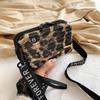 Mini bolso de mano estilo K de 7 pulgadas con carcasa rígida de PC, estilo cross-border, para artículos de tocador, cosméticos, cambio de almacenamiento, bolso cruzado impermeable