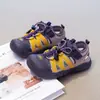 Sandálias de frame infantis 2026 verão anti-chute bico fechado com cordão ajustável para meninos e meninas, sapatos respiráveis para caminhada