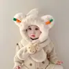 Conjunto de chapéu e cachecol para bebê, aquecedor de pescoço tudo-em-um, fofo e adorável para bebês e crianças pequenas, adequado para meninos e meninas, chapéu de inverno com proteção para as orelhas