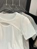Camiseta de manga corta hueca gris estilo Pure Desire para mujer, de verano, dulce y sexy, de corte entallado, diseño irregular, top pequeño con sensación de sensación.
