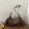 2026 Nueva Bolsa de Motocicleta para Chica Caliente Cuero de Cera Aceitosa Hebilla de Cinturón Resistente Bolsa de Axila Gran Capacidad Retro Bolso de Hombro Individual Cruzado
