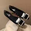 Sapatos Pretos de Salto Baixo, Sapatos Rasos Confortáveis de Bico Quadrado, Sapatos de Trabalho Versáteis de Cetim para Primavera, Novo Estilo, Fivela Quadrada, Strass, Sola Macia para Mulheres