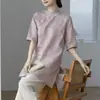 Exportar Ropa de Mujer *** Estilo Chino Bordado Algodón Lino Ropa para Ceremonia del Té Camisa Verano Solapa Asimétrica Botón de Rana Top de Longitud Media
