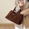 Bolso Moda Bolso de Mujer Nuevo Otoño Versátil Gran Capacidad Platino Viajero Gamuza 2026 Tote Retro