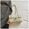 Bolso de hombro único acolchado de diamante para mujer 2026 nuevo estilo moderno versátil color liso bandolera bolso muy popular bolso cuadrado pequeño temperamento