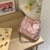 Bolso de hombro plisado minimalista estilo coreano, nuevo diseño transfronterizo 2026, bolso de moda con forma de nube, diseño único, bolso tipo cubo para mujer