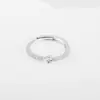 Anillo de apertura ajustable de cobre con incrustaciones de circonita, 26 letras del alfabeto inglés, joyería de moda de alto nivel y temperamento, para cruzar fronteras