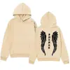 Sudadera con capucha de diseño de marca de moda con estampado de alas es simple y versátil