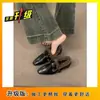 Mocasines Retro de Tacón Grueso Versátiles y de Moda para Mujer 2026 Otoño/Invierno Nuevas Llegadas Zapatos Peludos con Terciopelo Plus Zapatos Pequeños de Cuero para Usar al Aire Libre