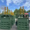 Prensa hidráulica vertical de 30 toneladas com cilindro duplo para compactação e enfardamento de caixas de papelão usadas, sacos tecidos e sacos a granel