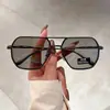 Nuevas Gafas Polarizadas Estables para Hombre, Gafas de Sol Irregulares de Moda, Gafas de Sol Antivibración con Cambio de Color para Conducción Nocturna y Protección UV